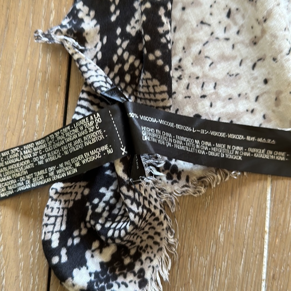 Zara Viscose Python Snake Scarf Like New - image 7